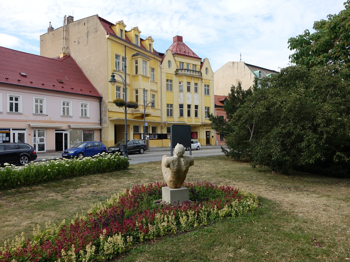 Chomutov / Komotau, Skulptur am Zizkovo Namesti (06.07.2019)