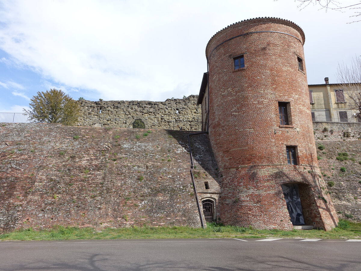 Citerna, Turm der Stadtmauer in der Via Guglielmo Marconi (02.04.2022)