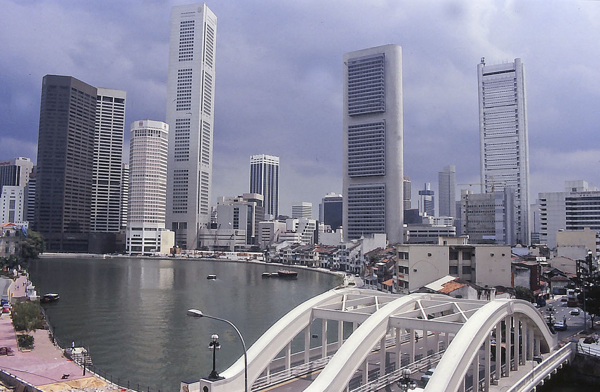City Central und Singapore River in Singapur. Aufnahme: März 1989 (Bild vom Dia).