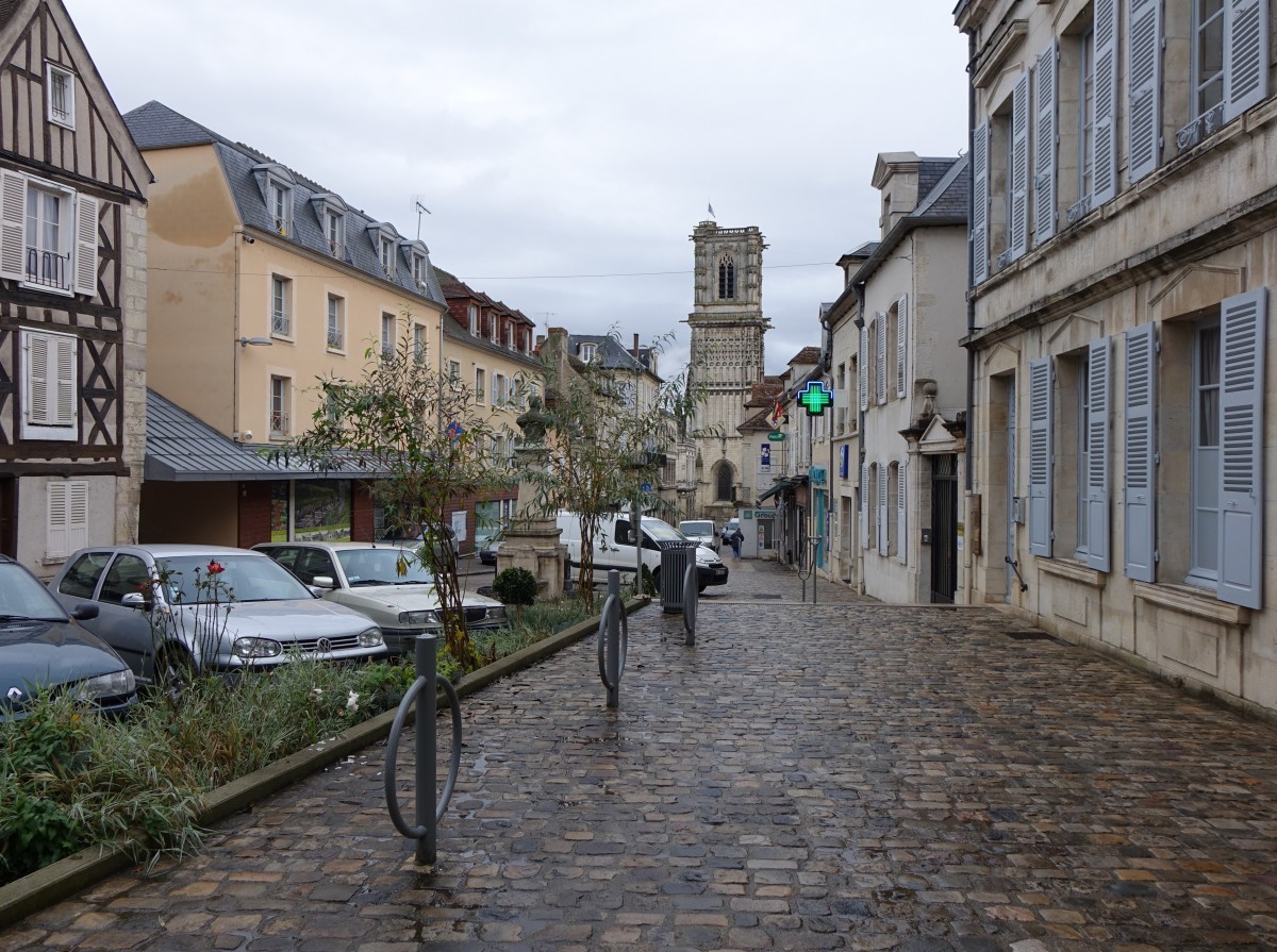 Clamecy, Rue du Grand Marche (28.10.2015)