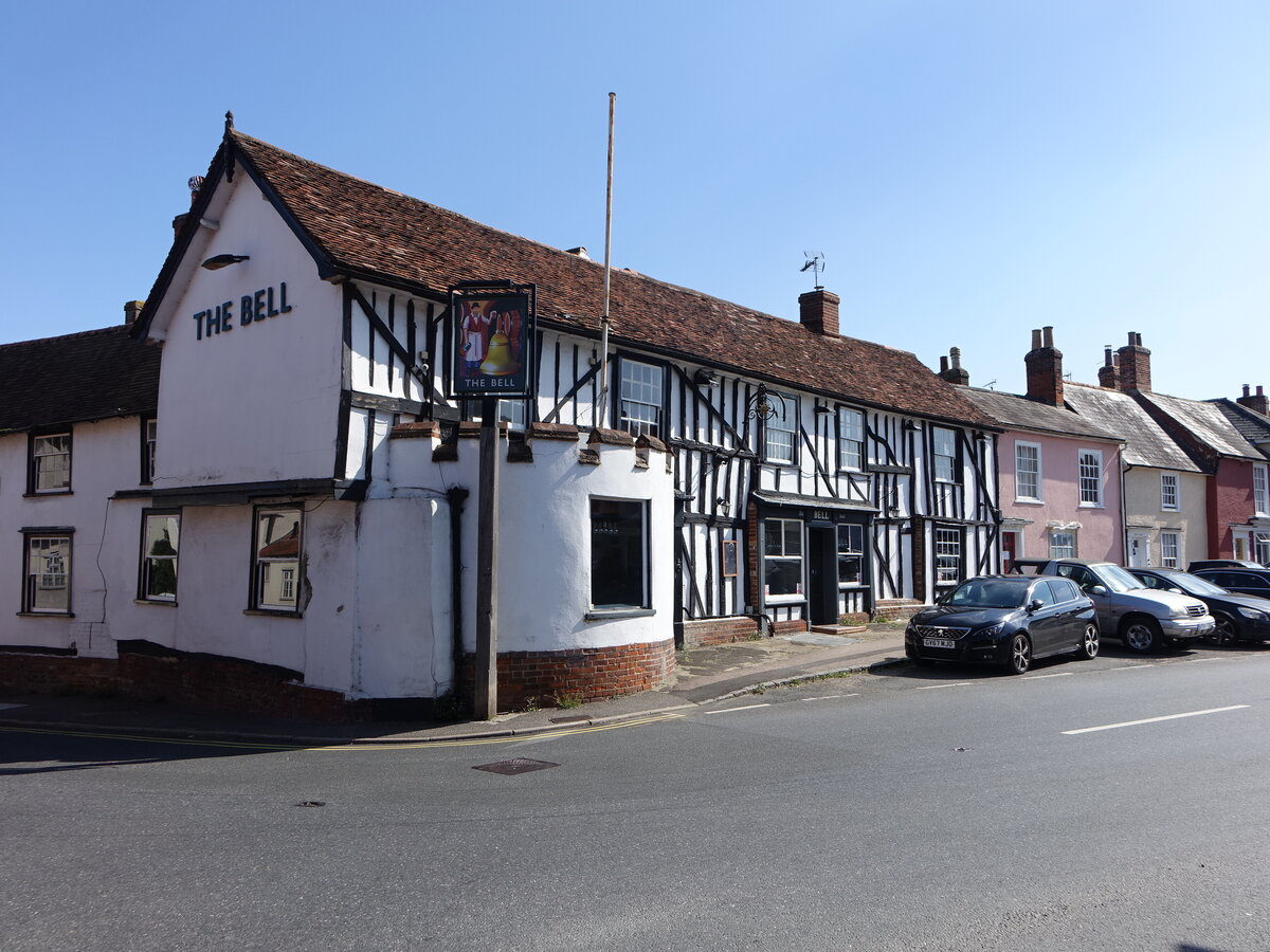 Clare, historischer Pub The Bell am Market Hill (07.09.2023)