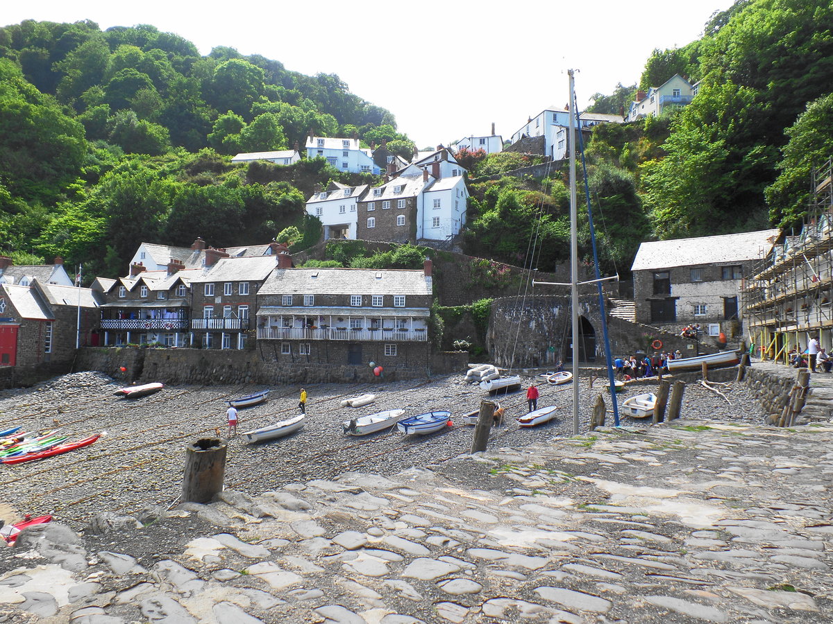 Clovelly am 18.6.2016, Fischerdorf an der Nordostkste Devons, England, 400 Einwohner. Bekannt geworden durch die Romane >Westward Ho< von Charles Kingsley und >A message from the sea< von Charles Dickens.