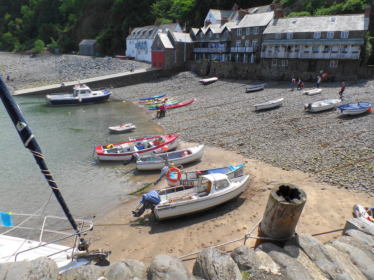 Clovelly am 18.6.2016, Fischerdorf an der Nordostkste Devons, England, 400 Einwohner. Bekannt geworden durch die Romane >Westward Ho< von Charles Kingsley und >A message from the sea< von Charles Dickens.