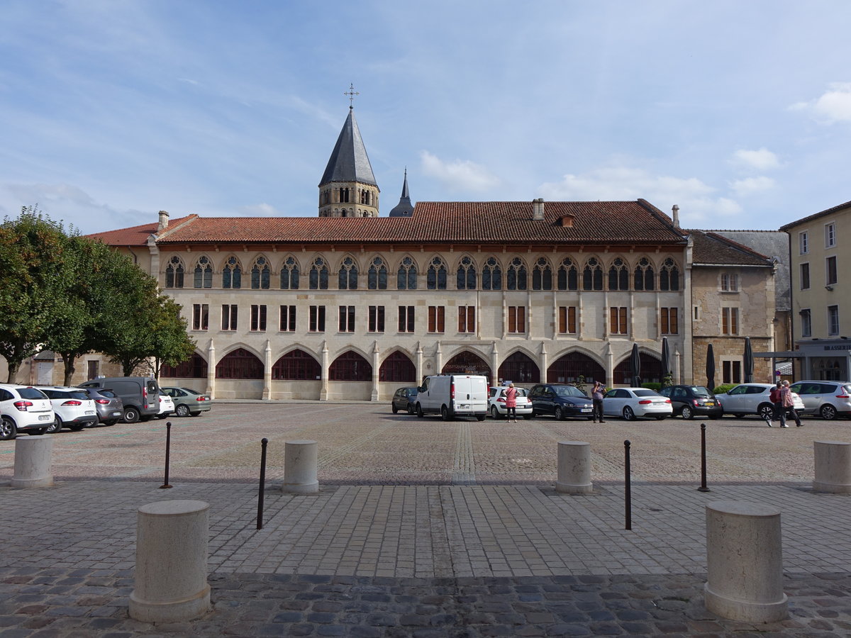 Cluny, Palais Abbatial mit Musee Ochier, erbaut im 15. Jahrhundert (22.09.2016)