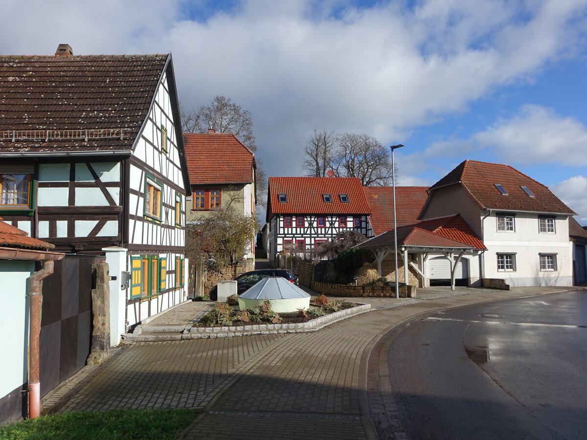 Cobstdt, Fachwerkhuser am Schulplatz (25.03.2023)