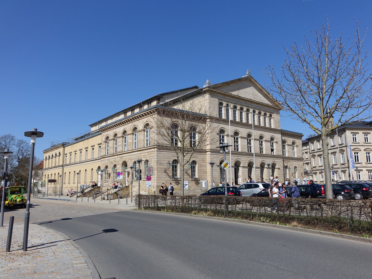 Coburg, Landestheater am Schloplatz, erbaut bis 1840 (08.04.2018)