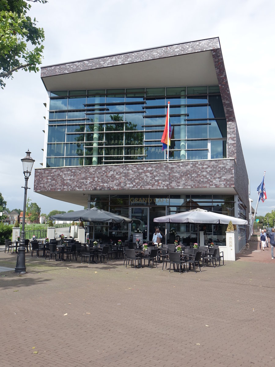 Coevorden, Grand Cafe im modernen Rathaus am Markt (23.07.2017)