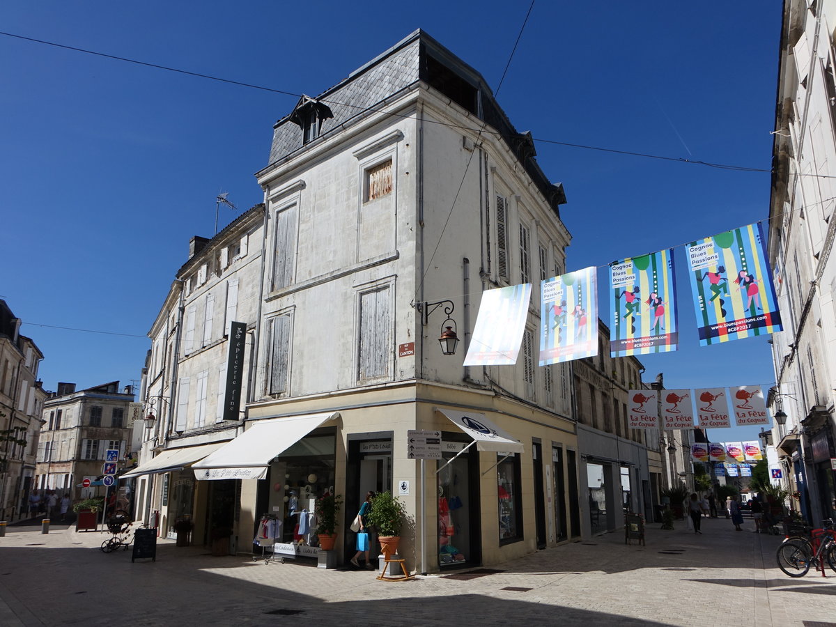 Cognac, Huser in der Rue de Canton in der Altstadt (15.07.2017)