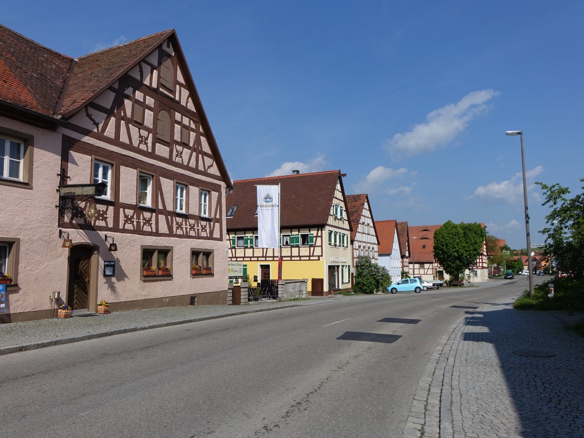 Colmberg, Gasthof zur Sonne in der Ansbacher Strae, erbaut um 1700 (14.05.2015)