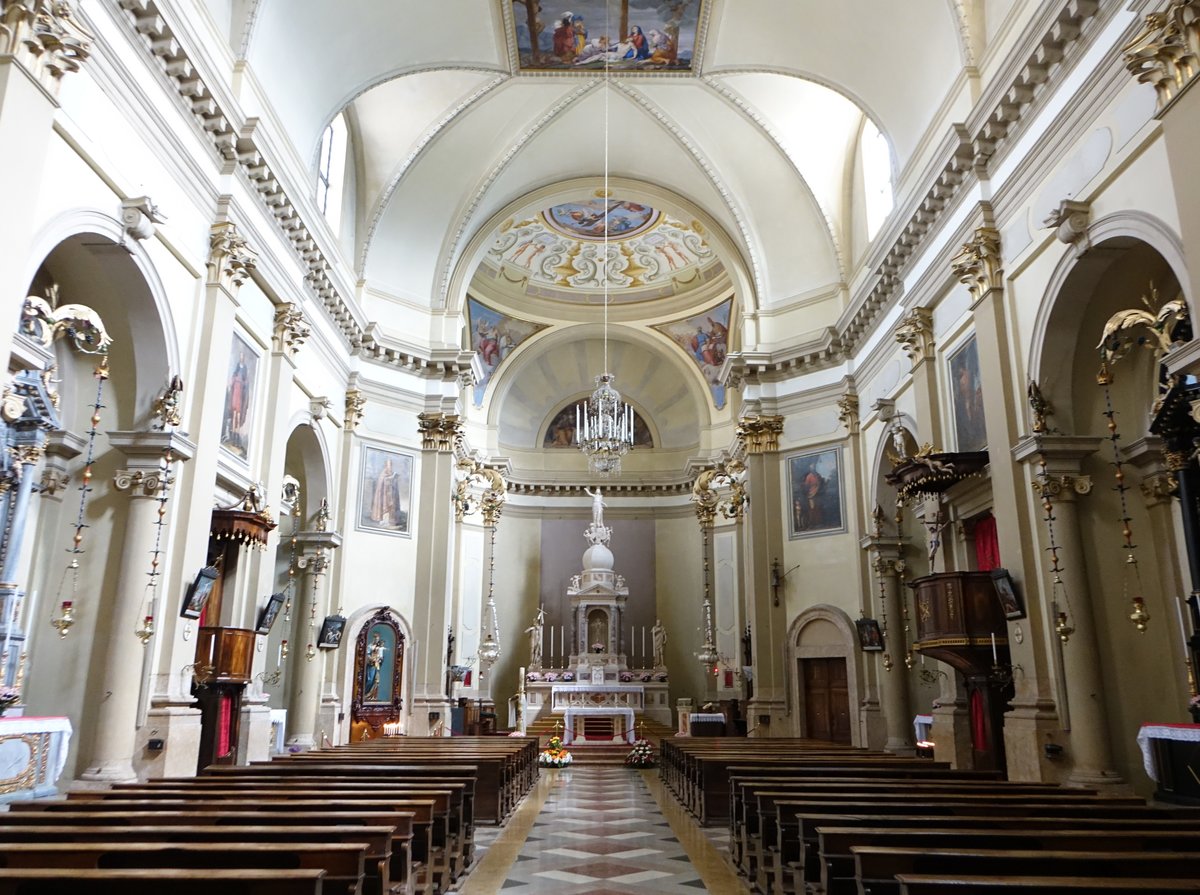 Comelico, barocker Innenraum der Pfarrkirche St. Maria Assunta (07.05.2017)