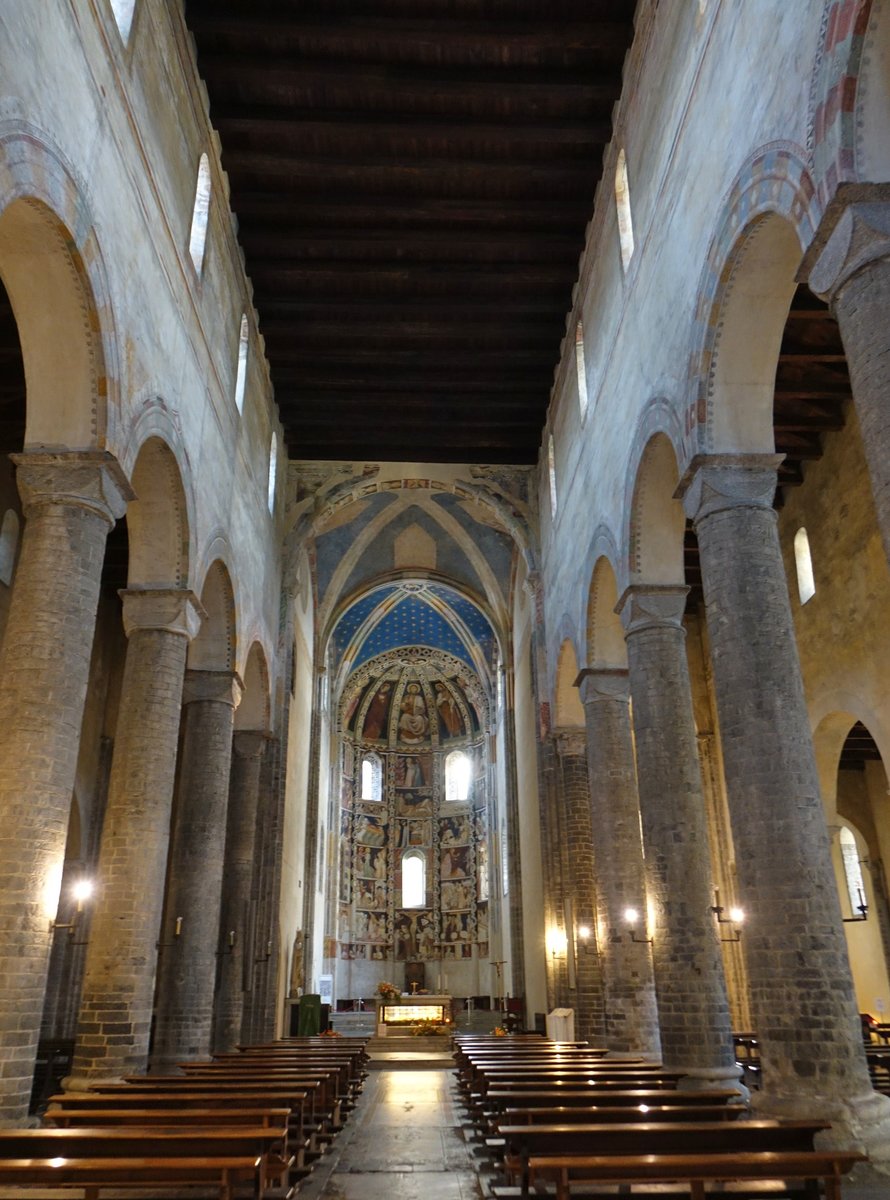 Como, fnfschiffiges Langhaus in der San Abbondio Kirche, Fresken aus dem 14. Jahrhundert (22.09.2018)
