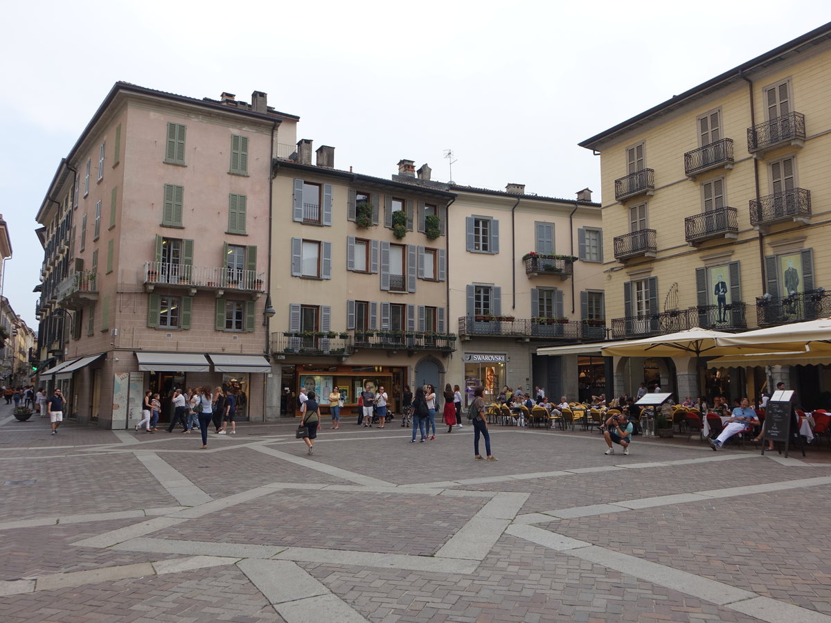 Como, Huser an der Piazza del Duomo in der Altstadt (21.09.2018)