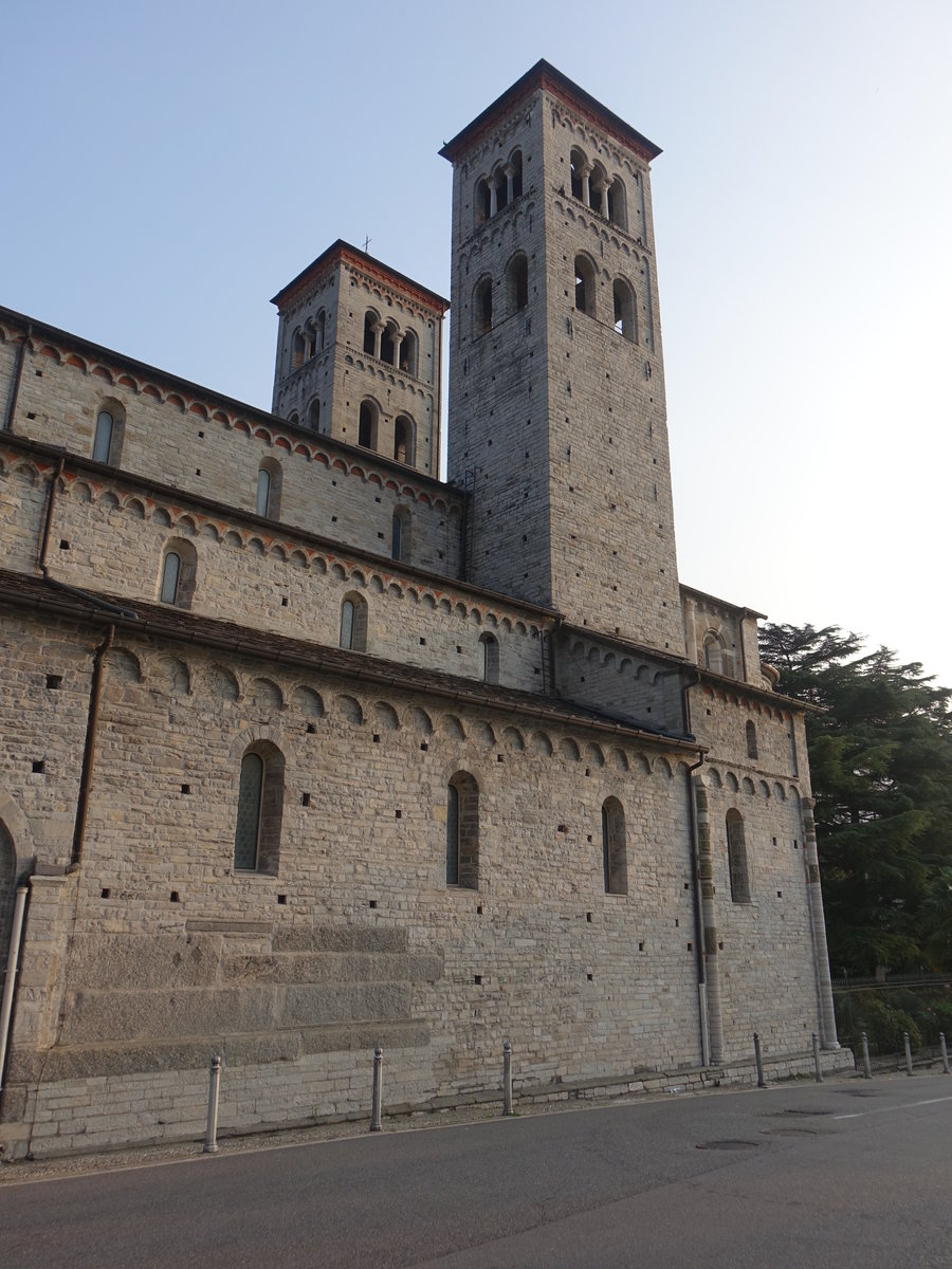 Como, San Abbondio Kirche, erbaut im 11. Jahrhundert (23.09.2018)