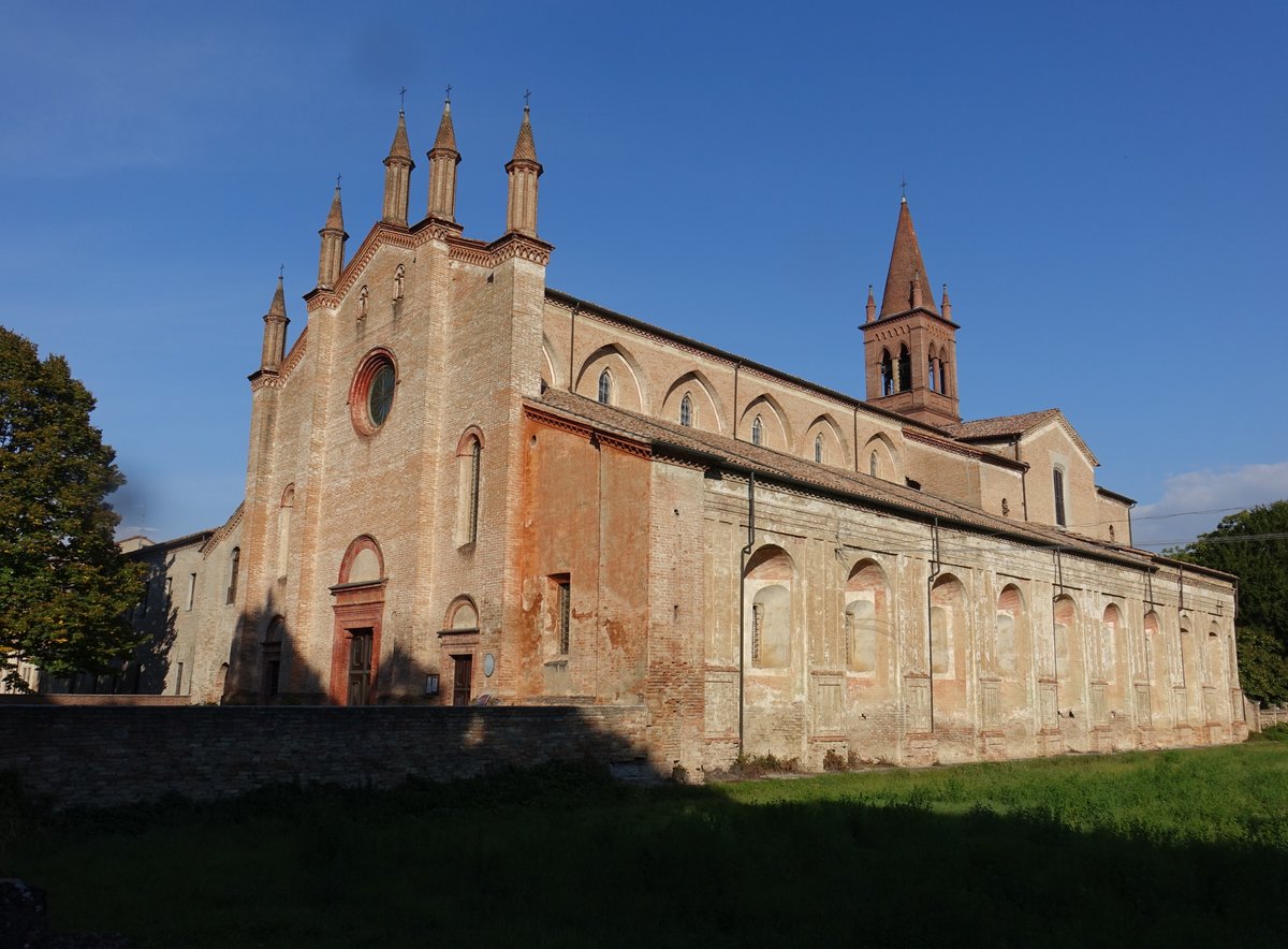 Cortemaggiore, Kirche des Convento SS. Annunziata, erbaut von 1487 bis 1499 durch 
Gilberto Manzi (10.10.2016)