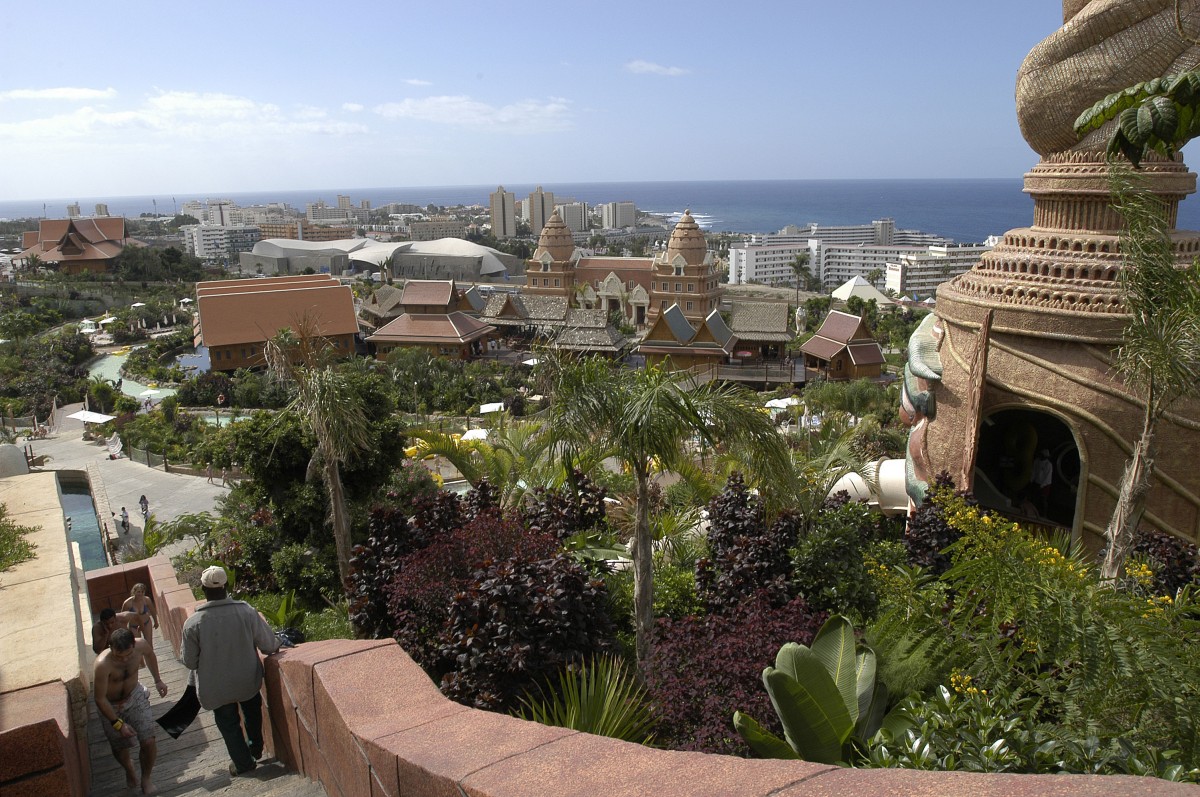 Costa Adele vom Siam Park aus gesehen. Aufnahme: Oktober 2011.