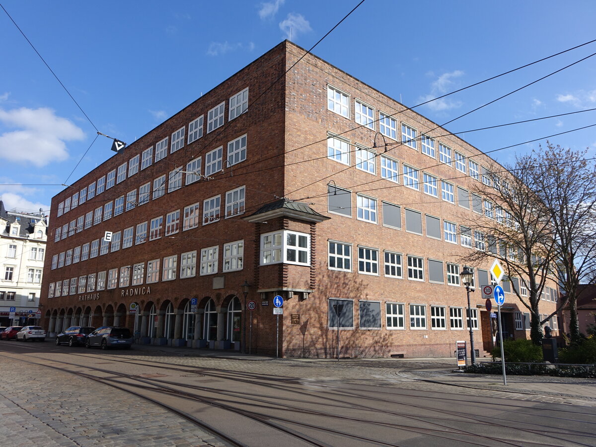 Cottbus, neues Rathaus an der Berliner Stra�e, erbaut von 1934 bis 1937 von Hellmuth Schr�der (03.04.2026)