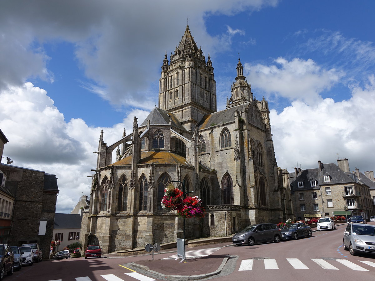 Coutances, Kirche Saint-Pierre, erbaut im 15. Jahrhundert (13.07.2016)
