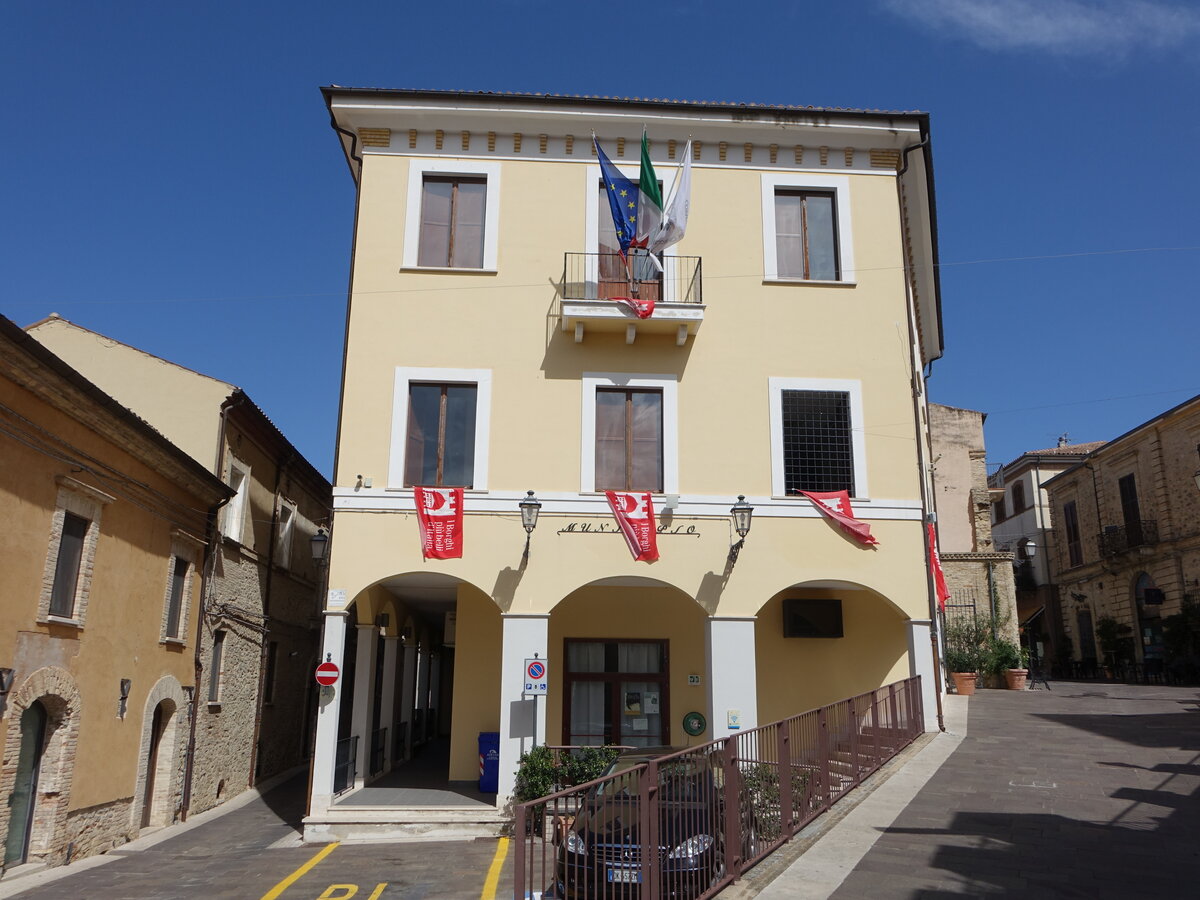 Crecchio, Palazzo Comunale am Corso Umberto I. (16.09.2022)