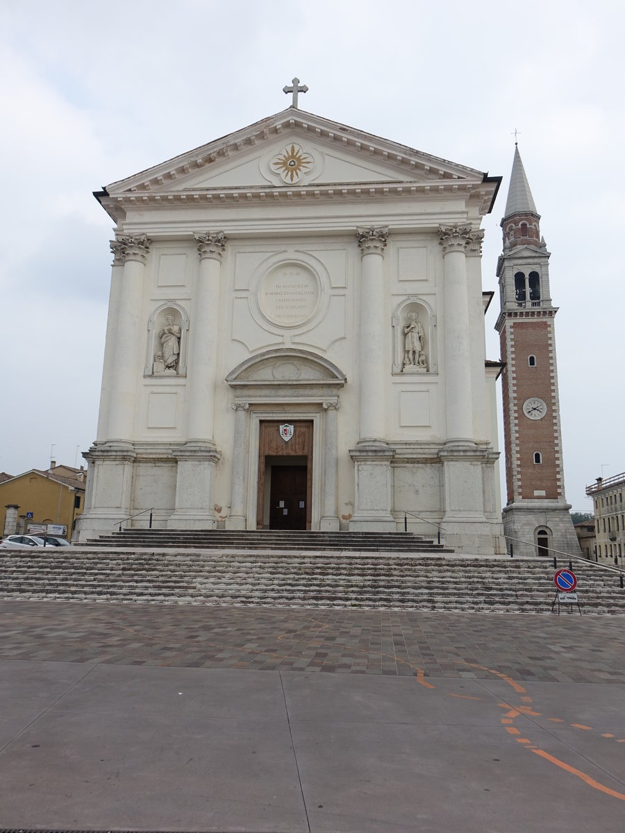 Crespano, Dom San Marco, erbaut von 1735 bis 1762, Campanile von 1910 (17.09.2019)