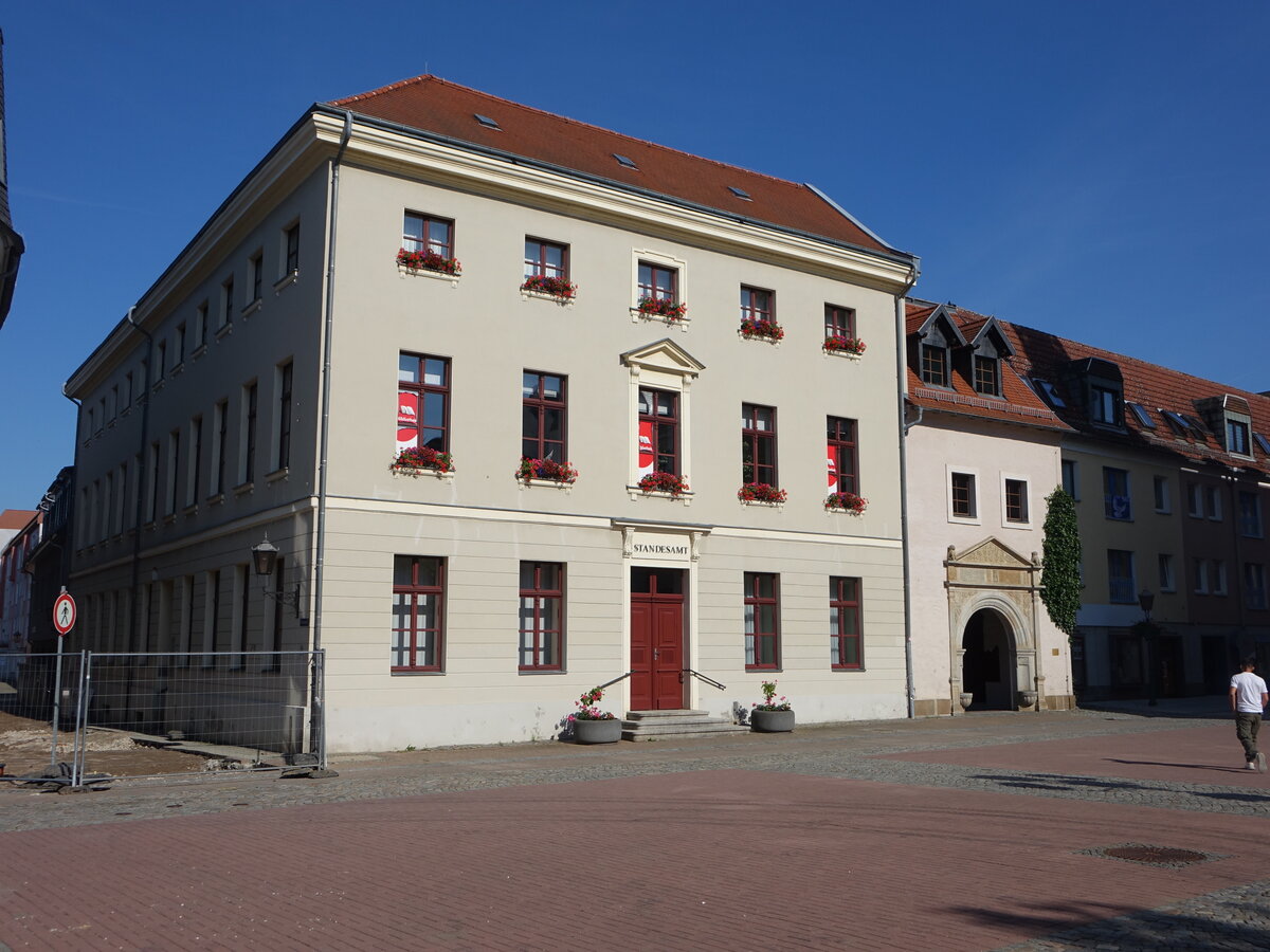 Crimmitschau, Gebude des Standesamt am Markt (24.06.2023)