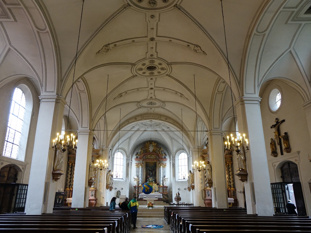 Dachau, Innenraum der Pfarrkirche St. Jakob (11.10.2015)