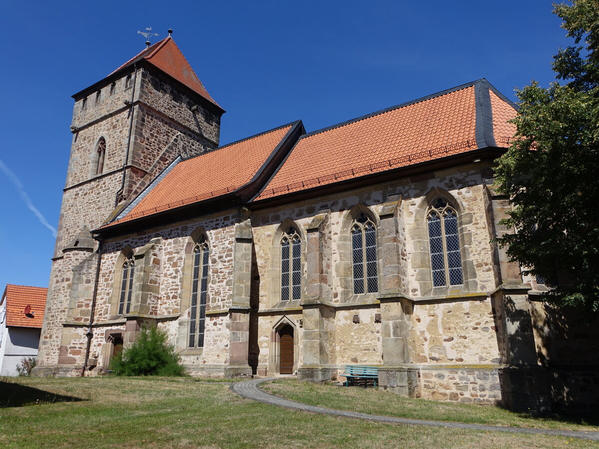 Dagobertshausen, gotische evangelische Kirche, erbaut von 1403 bis 1411 (07.08.2022)