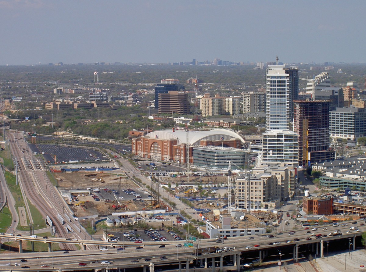 Dallas, Aussicht auf die Sporthalle American Airlines Center (16.03.2007)