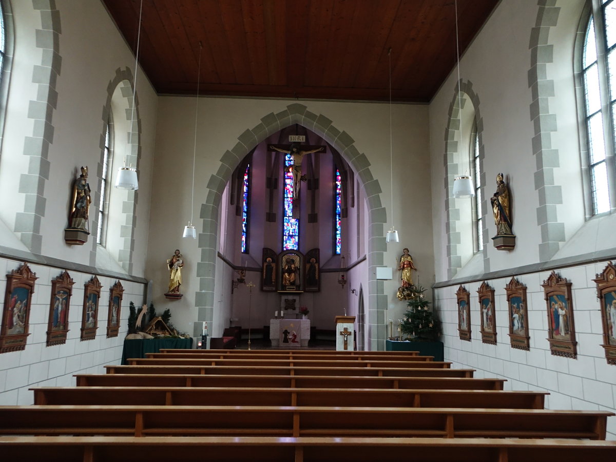 Dangstetten, Innenraum mit gotischem Altar in der St. Anna Kirche (30.12.2018)