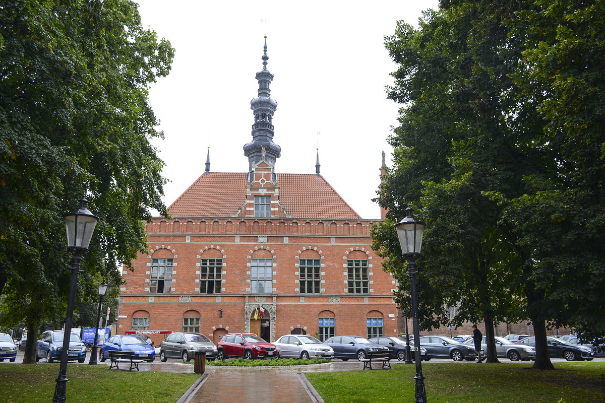 Danzig / Gdnsk. Das Altstdtische Rathaus (polnisch: Ratusz Starego Miasta) in der Danziger Altstadt. Aufnahme: 12. August 2019.