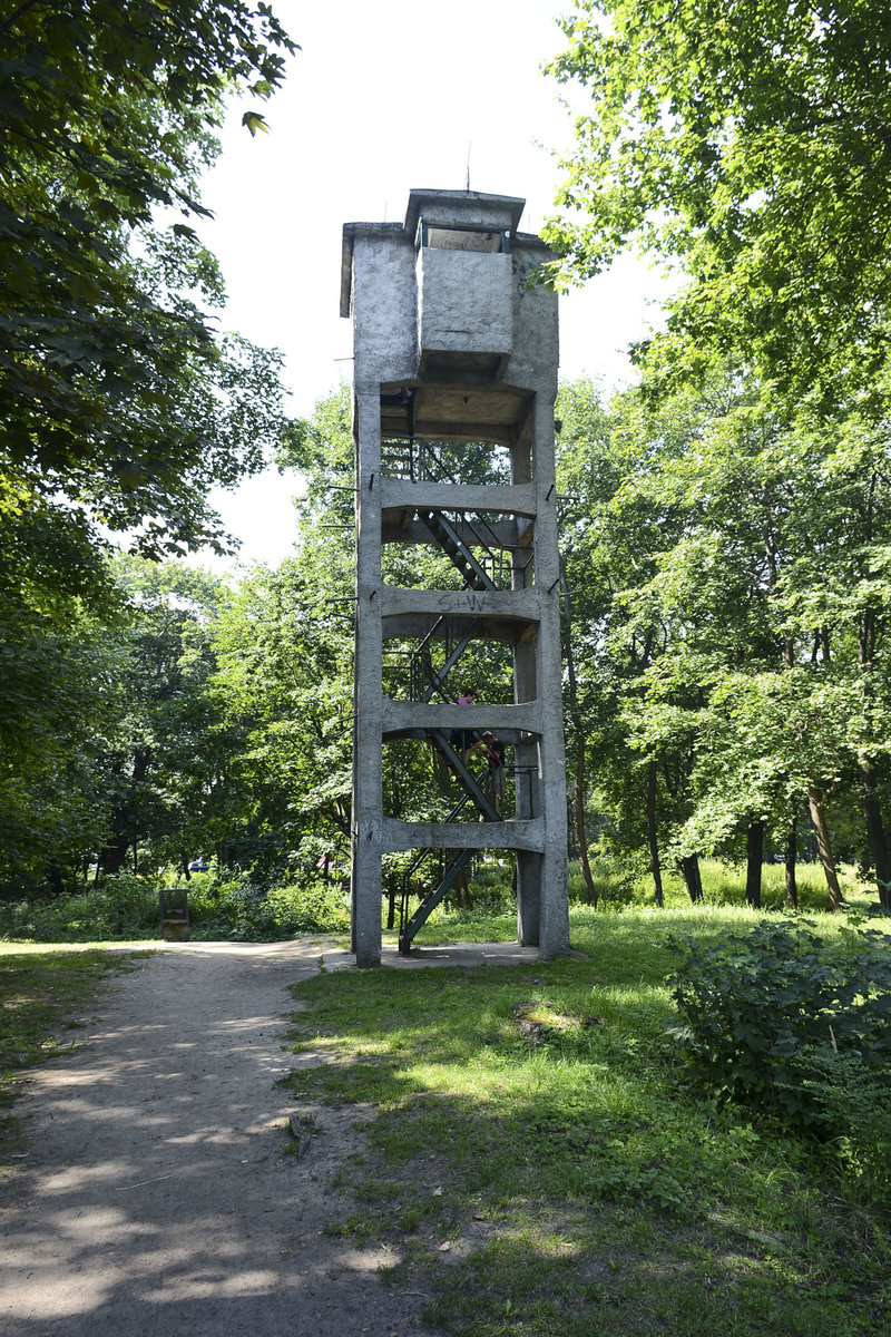 Danzig - Gdnsk. Aussichtsturm auf der Westerplatte. Bekannt wurde die Westerplatte durch den Beschuss des polnischen Munitionslagers am 1. September 1939, der als Beginn des Zweiten Weltkrieges gilt. An die polnischen Verteidiger erinnert das 1966 eingeweihte Westerplatte-Denkmal.
Aufnahme: 13. August 2019.