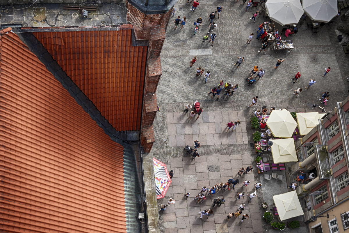 Danzig - Gdnsk. Blick auf die Langgasse (polnisch: ulica Długa) vom Turm der Rechtstdtischen Rathaus. Aufnahme: 12. August 2019.