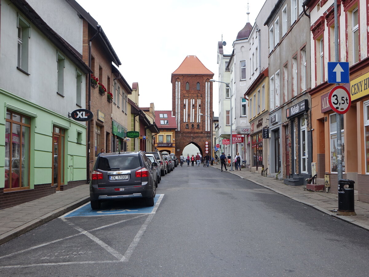 Darlowo / Rgenwalde, Brama Wysoka in der Powstancow Warszawskich Strae (01.08.2021)