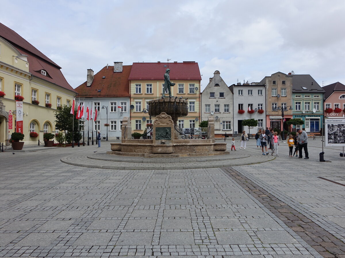 Darlowo / Rgenwalde, Huser am Plac Tadeusza Kosciuzski (01.08.2021)