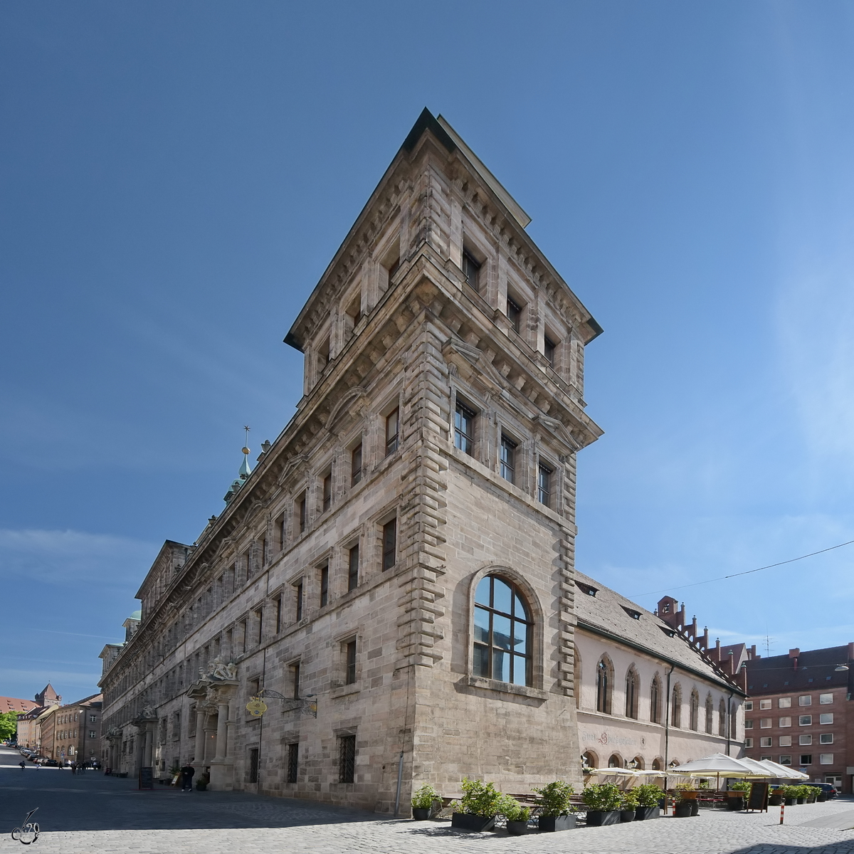 Das von 1616 bis 1622 im Renaissancestil erbaute Nrnberger Rathaus wurde auch als Wolff’scher Bau bezeichnet. (Mai 2017)