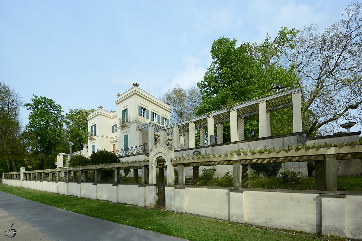 Das 1824 von Schinkel entworfene Casino im Park Klein-Glienicke. (Berlin, April 2018)