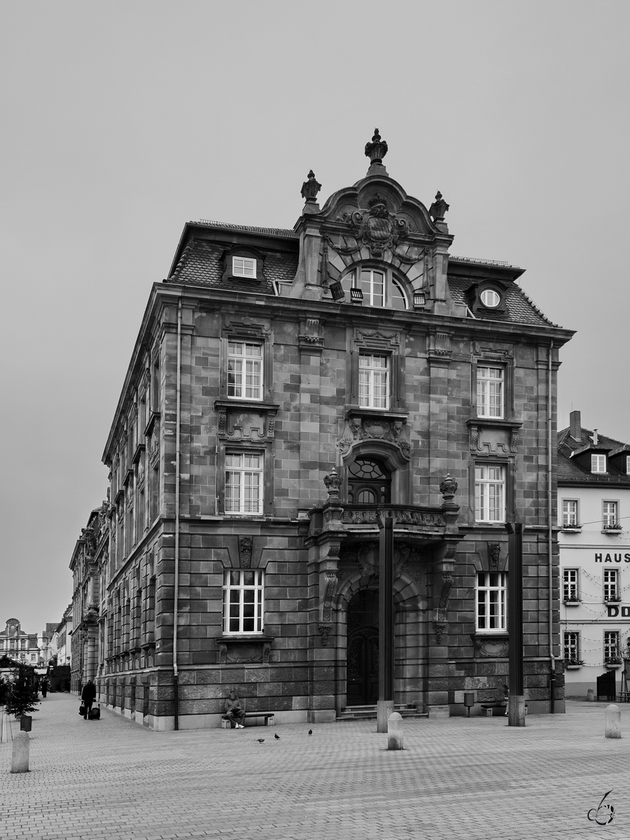Das 1902 ursprnglich als Sitz der Versicherungsanstalt fr die Pfalz gebaute Stadthaus ist seit 1960 Sitz der Stadtverwaltung von Speyer. (Dezember 2014)