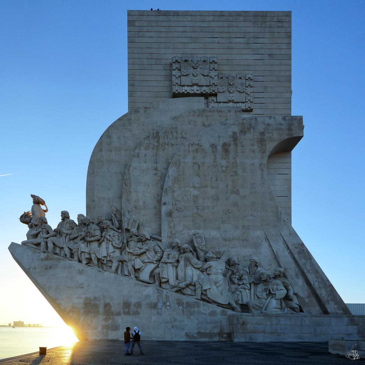 Das 56 Meter hohe Denkmal der Entdeckungen (Padro dos Descobrimentos) wurde im Jahr 1960 zum 500. Todestag von Heinrich dem Seefahrer errichtet. (Lissabon, Januar 2017)
