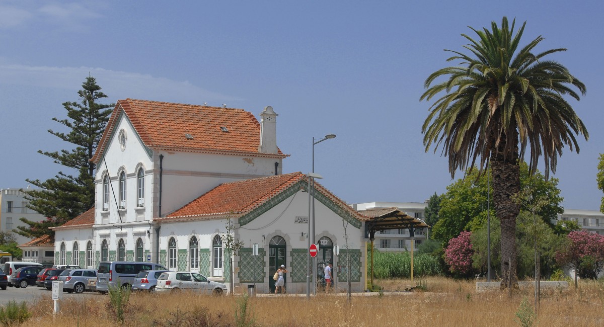 Das alte Bahnhofsgebude in Lagos an der Algarve. Aufnahme: Juli 2010.
