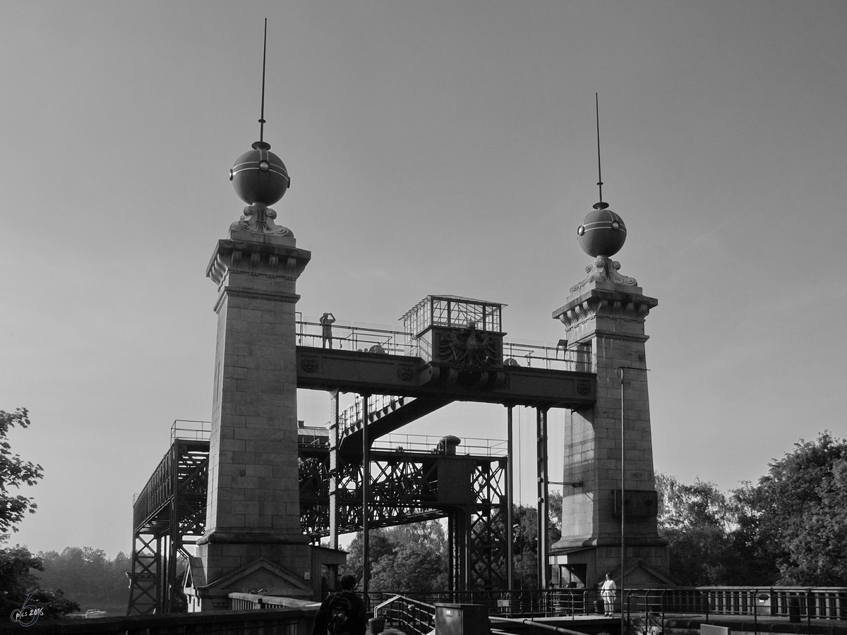 Das alte Schiffshebewerk Henrichenburg wurde 1899 erbaut. (Waltrop-Oberwiese, September 2008)