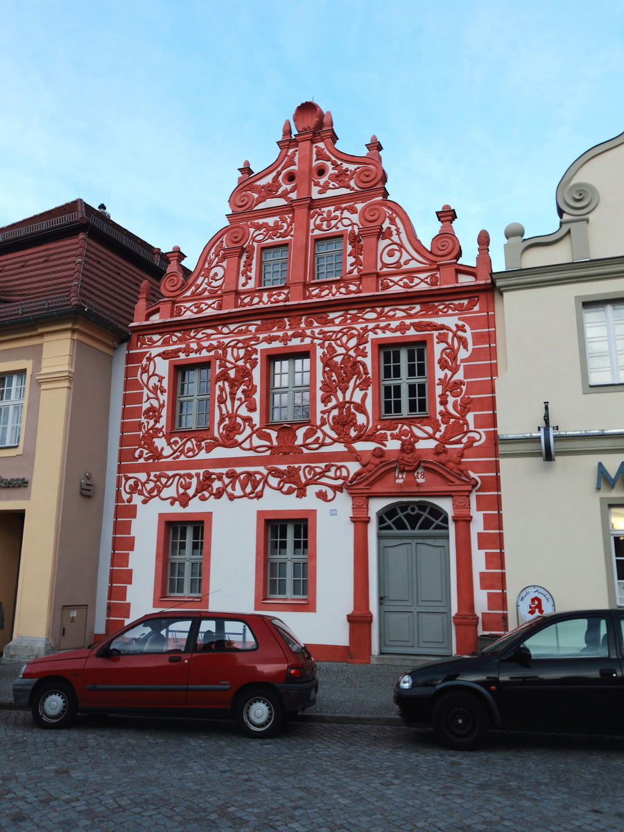 Das Barockgiebelhaus am Luckauer Markt am 04. Mrz 2017 in Luckau im Landkreis Dahme-Spreewald im Land Brandenburg.