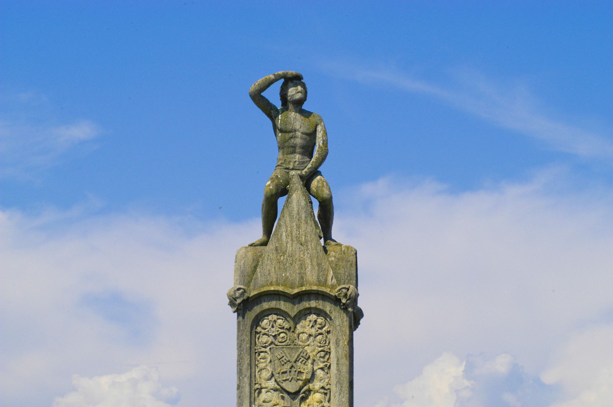 Das berhmte Bruckmandl auf der Steinernen Brcke ist das Wahrzeichen von Regensburg. Aufnmahme: Juli 2008.