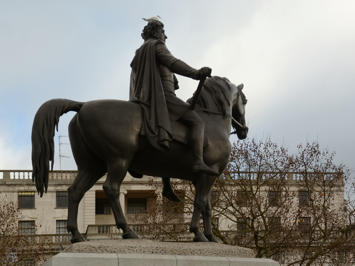 Das bronzene Reiterstandbild von König Georg IV. wurde 1843 enthüllt. (London, Februar 2015)