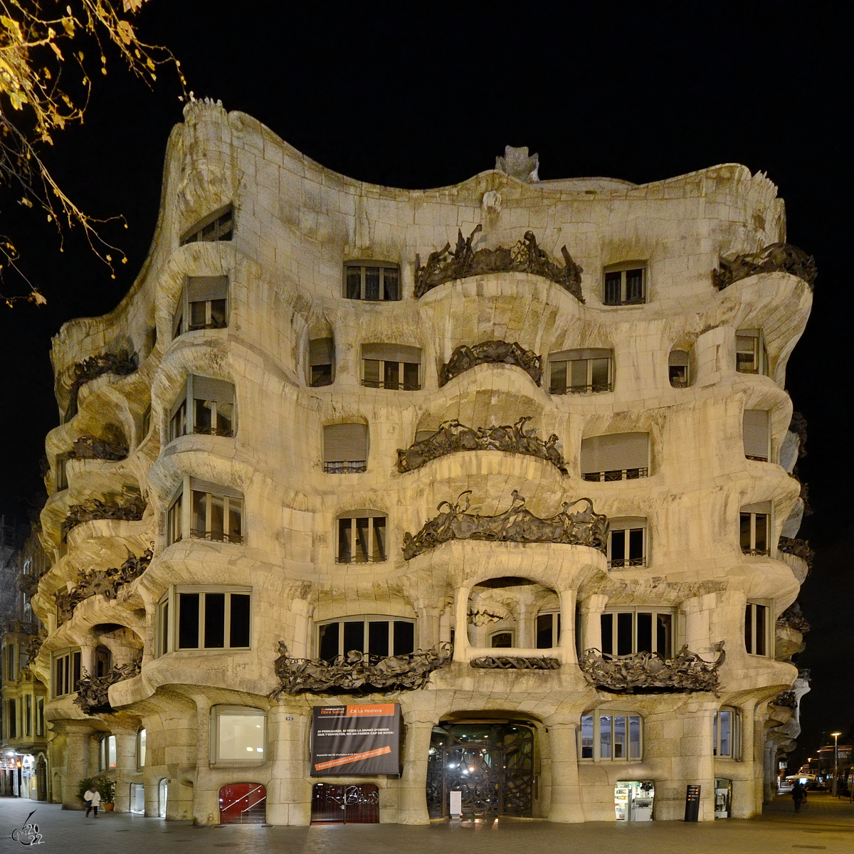 Das Casa Mil von Antoni Gaud wurde in den Jahren 1906 bis 1912 errichtet. (Barcelona, Februar 2012)