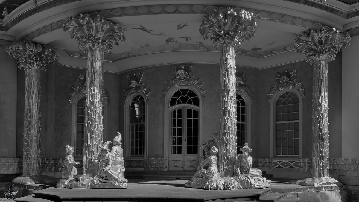 Das Chinesische Haus im Park Sanssouci in Potsdam entstand in den Jahren 1755 bis 1764. (September 2012)