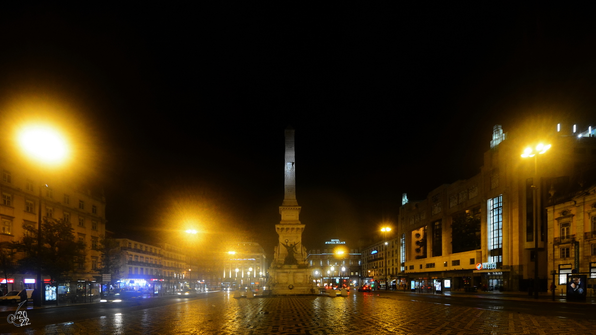 Das Denkmal des Restaurationskriegs (Monumento aos Restauradores) wurde 1886 eingeweiht und befindet sich auf dem gleichnamigen Platz. (Lissabon, Dezember 2016)