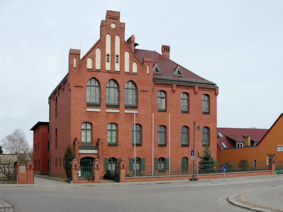 Das  ehemaliges „Neues Knigliches Amtsgericht“ und heutige Rathaus in Storkow (Mark) am 22. Mrz 2017