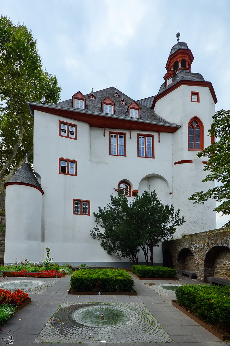 Das erhalten gebliebene Burghaus der aus dem 13. Jahrhundert stammenden Alten Burg. (Koblenz, September 2013)