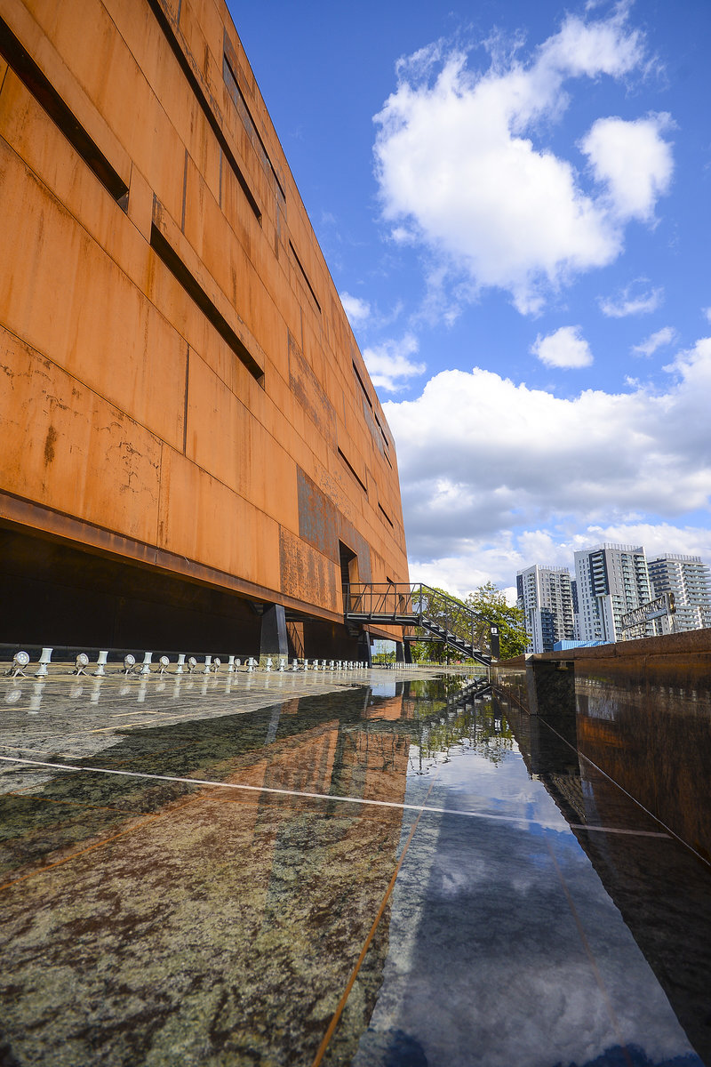 Das Europische Zentrum der Solidarność (ECS) in Gdańsk ist ein Museum, das an die Solidarność-Bewegung und die antikommunistische Opposition in Polen und Europa erinnern soll. Aufnahme: 15. August 2019.