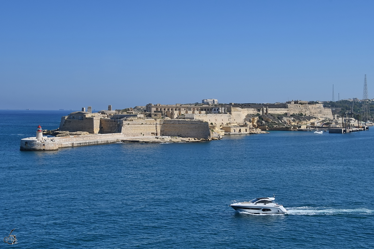 Das Fort Ricasoli (Forti Rikażli) ist eine von 1670 bis 1693 erbaute Festung auf Malta. (Oktober 2017)