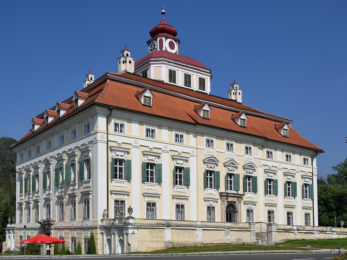 Das frhklassizistische Schloss Pckstein wurde im Zeitraum 1778 bis 1782 gebaut. (September 2019)